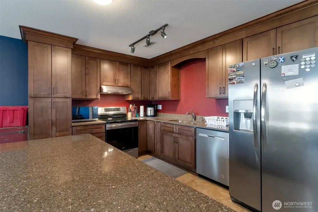 651 SE Bayshore Drive Oak Harbor WA 98277