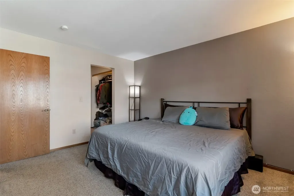 651 SE Bayshore Drive Oak Harbor WA 98277