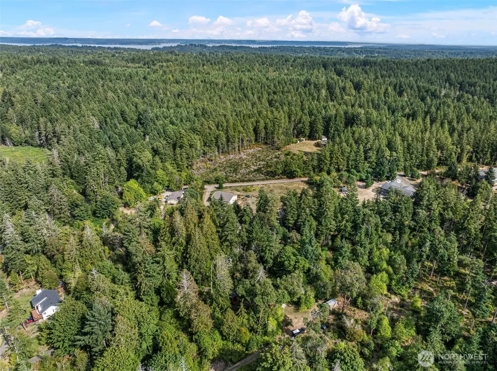 623 208th Avenue NW Lakebay WA 98349