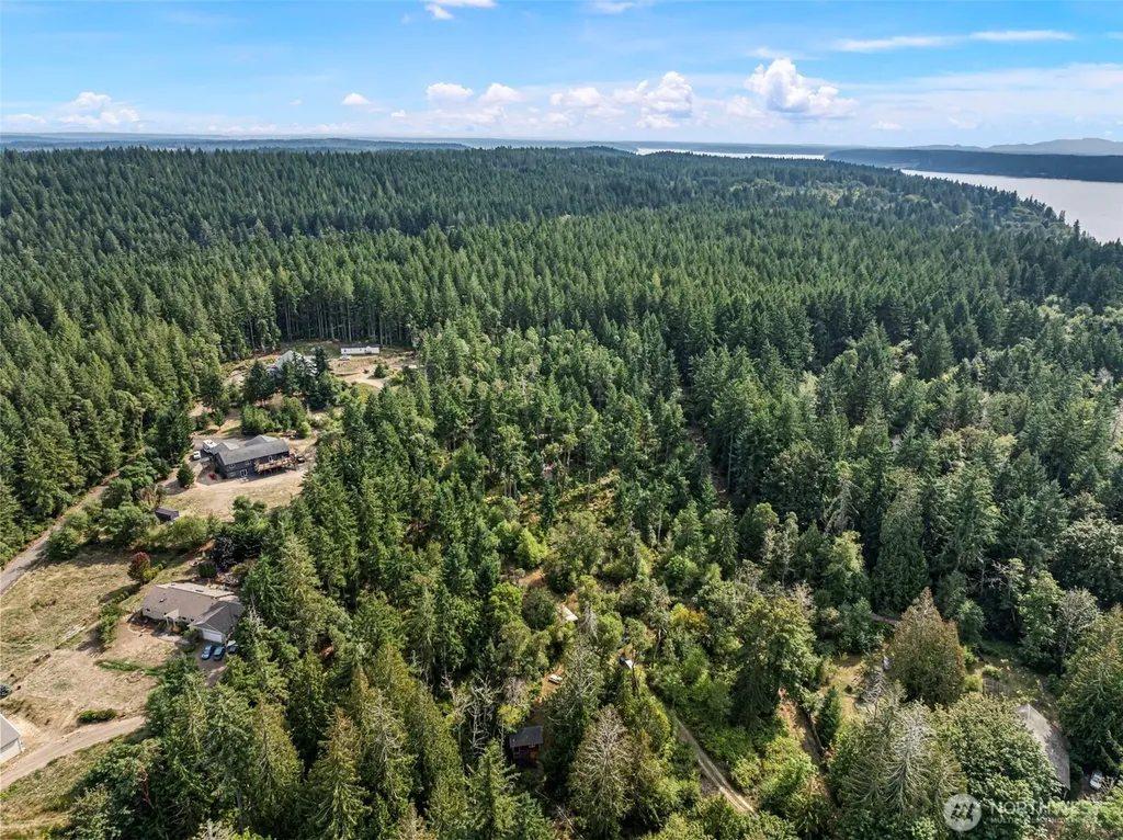 623 208th Avenue NW Lakebay WA 98349