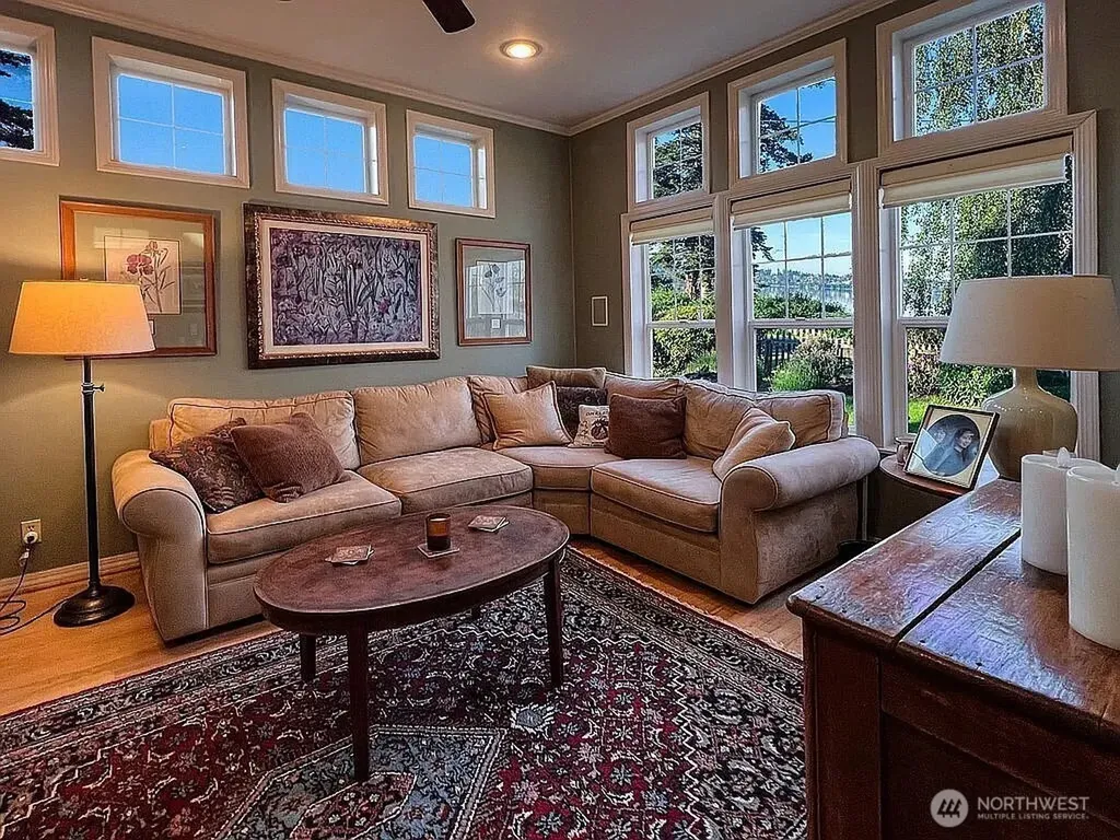 577 Scenic Heights Road Oak Harbor WA 98277