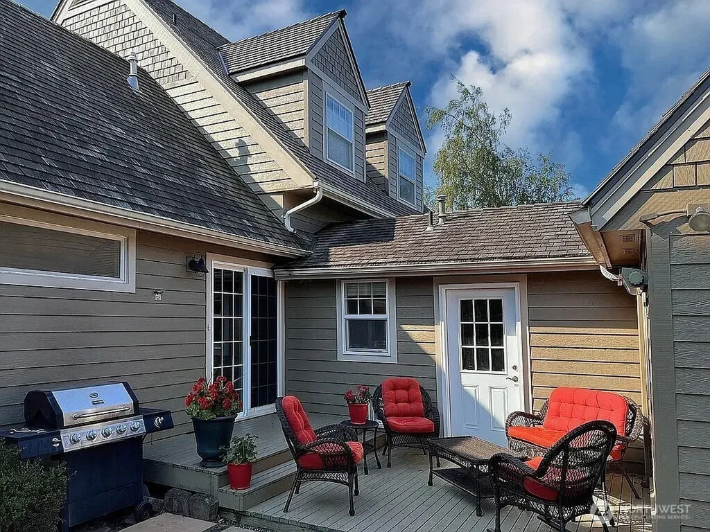 577 Scenic Heights Road Oak Harbor WA 98277