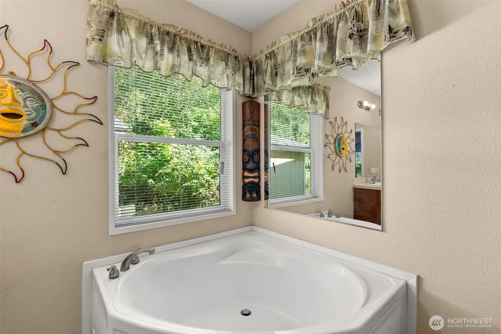 22010 Summers Road SW Centralia WA 98531