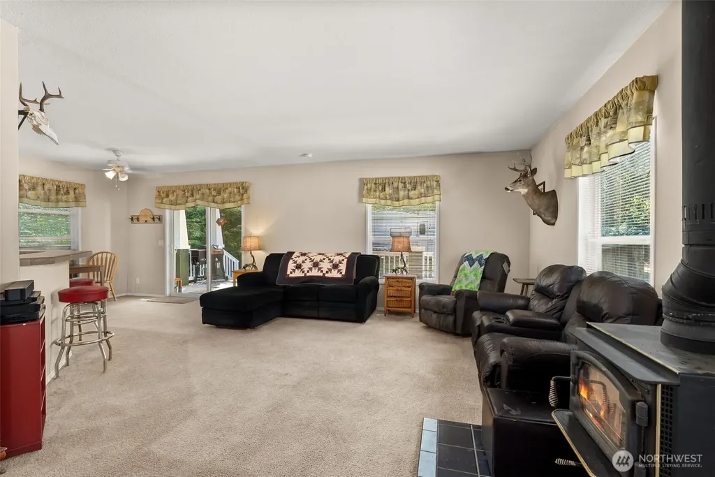 22010 Summers Road SW Centralia WA 98531