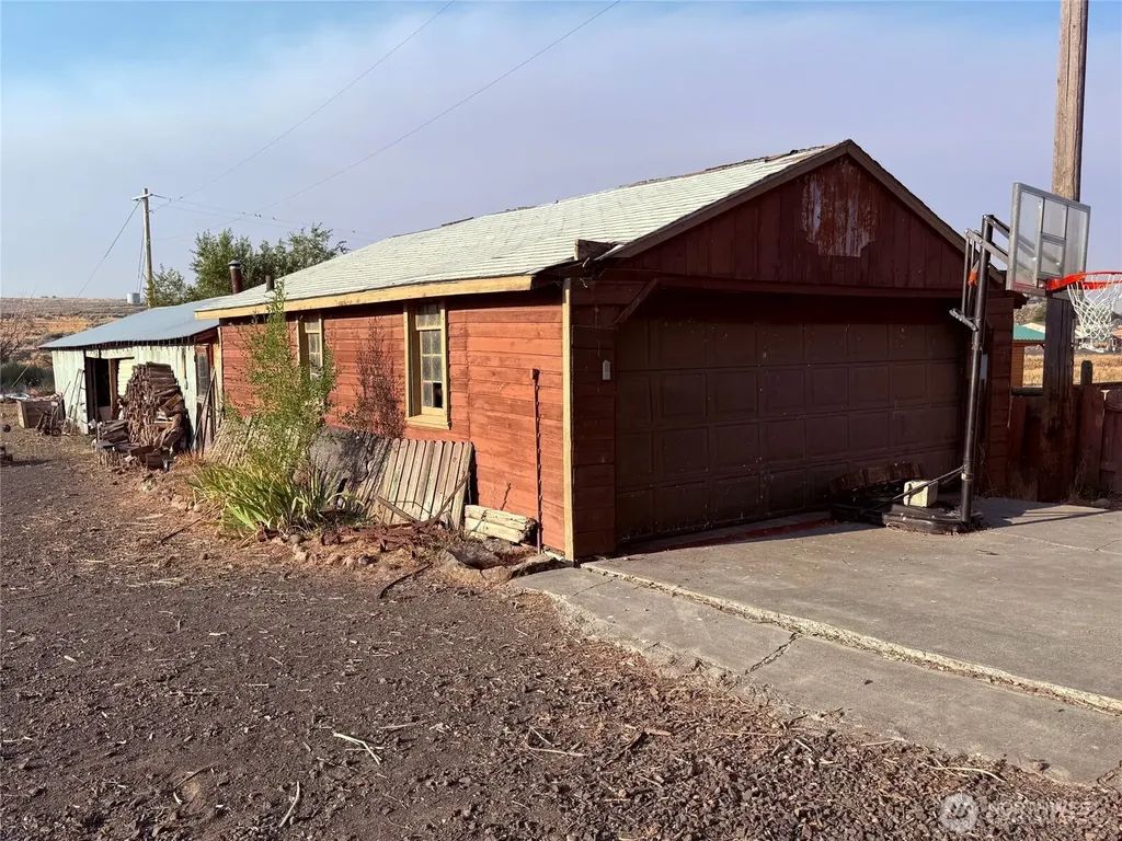 1006 E Dobson Road Odessa WA 99159