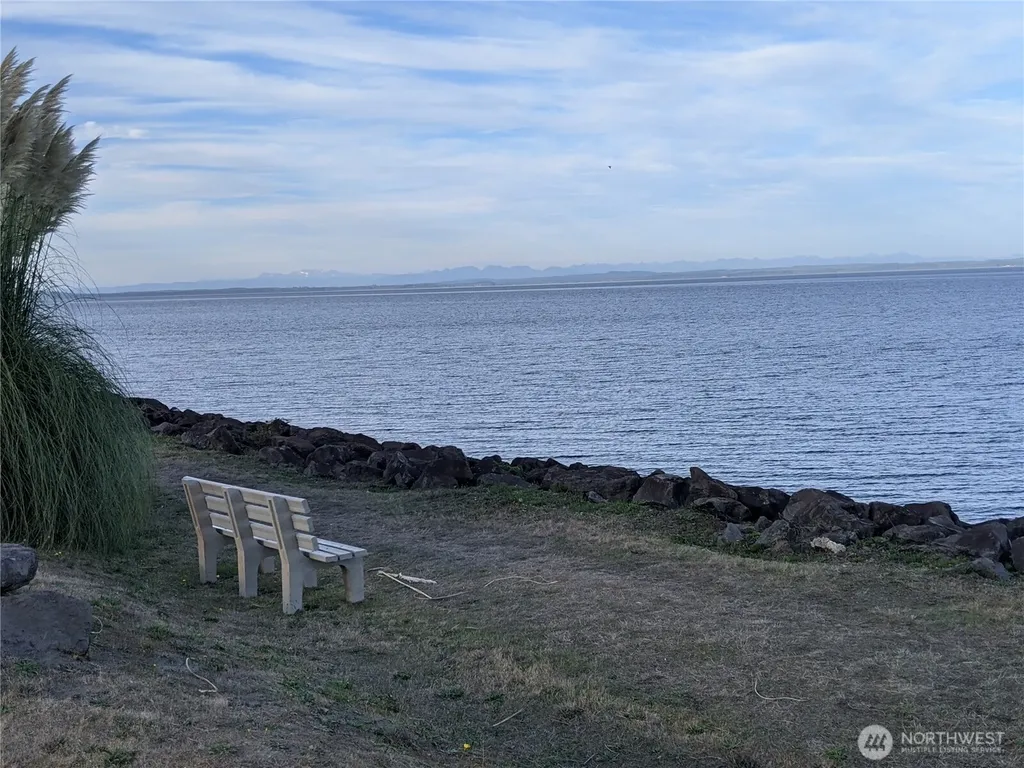 199 S Narwhal Loop SW Ocean Shores WA 98569