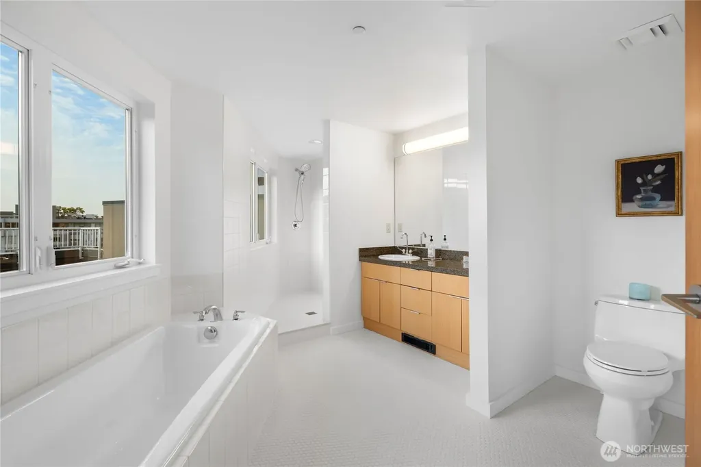 303 E Pike Street Seattle WA 98122