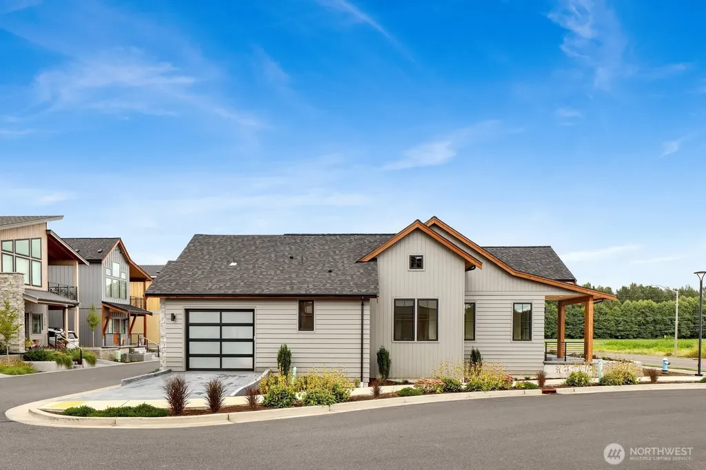 231 Skipping Stone Loop Lynden WA 98264