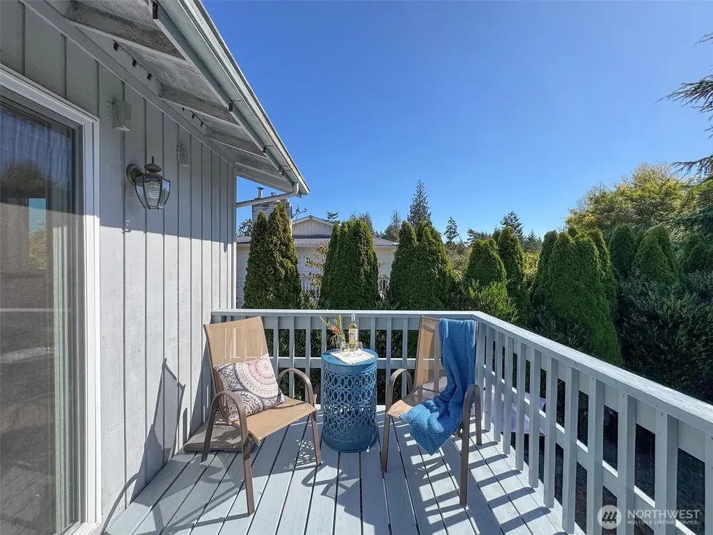 103 Island View Road Port Angeles WA 98362