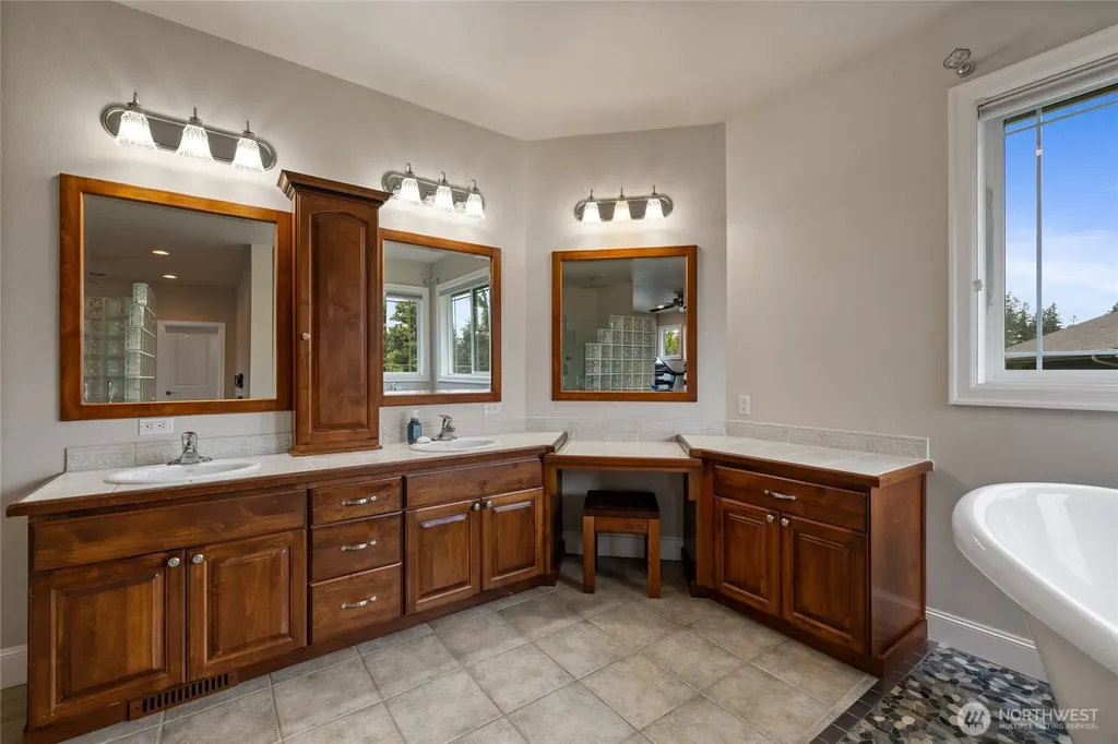 26908 159th Avenue E Graham WA 98338