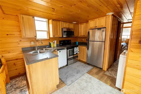385 Highway 153 Pateros WA 98846