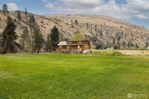 385 Highway 153 Pateros WA 98846