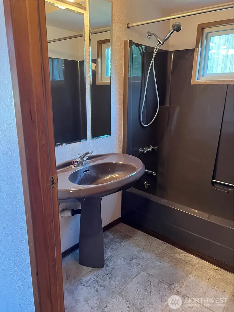 33408 J Place Ocean Park WA 98640