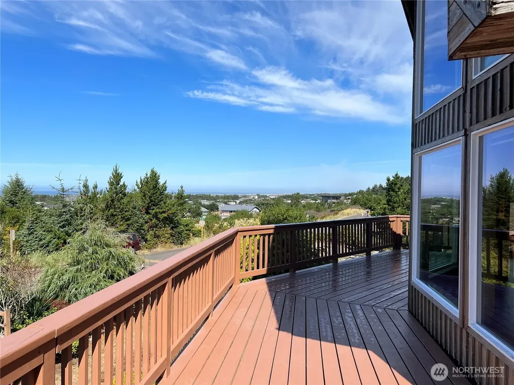 33408 J Place Ocean Park WA 98640