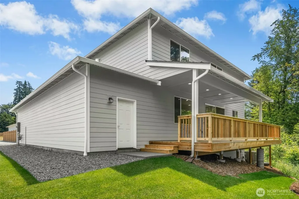 5842 229th Avenue E Buckley WA 98321
