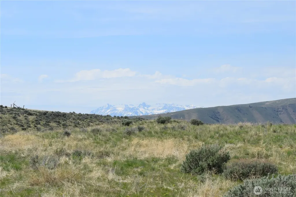 8 Blue Grade Road East Wenatchee WA 98802