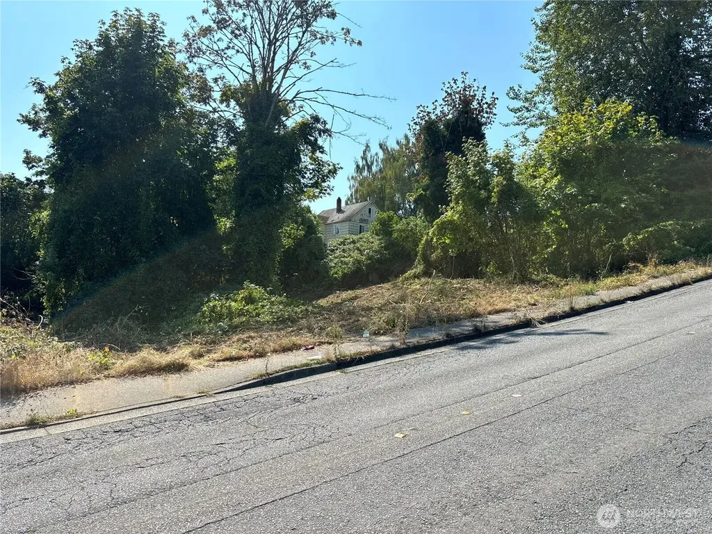 1117 13th Street Bremerton WA 98337