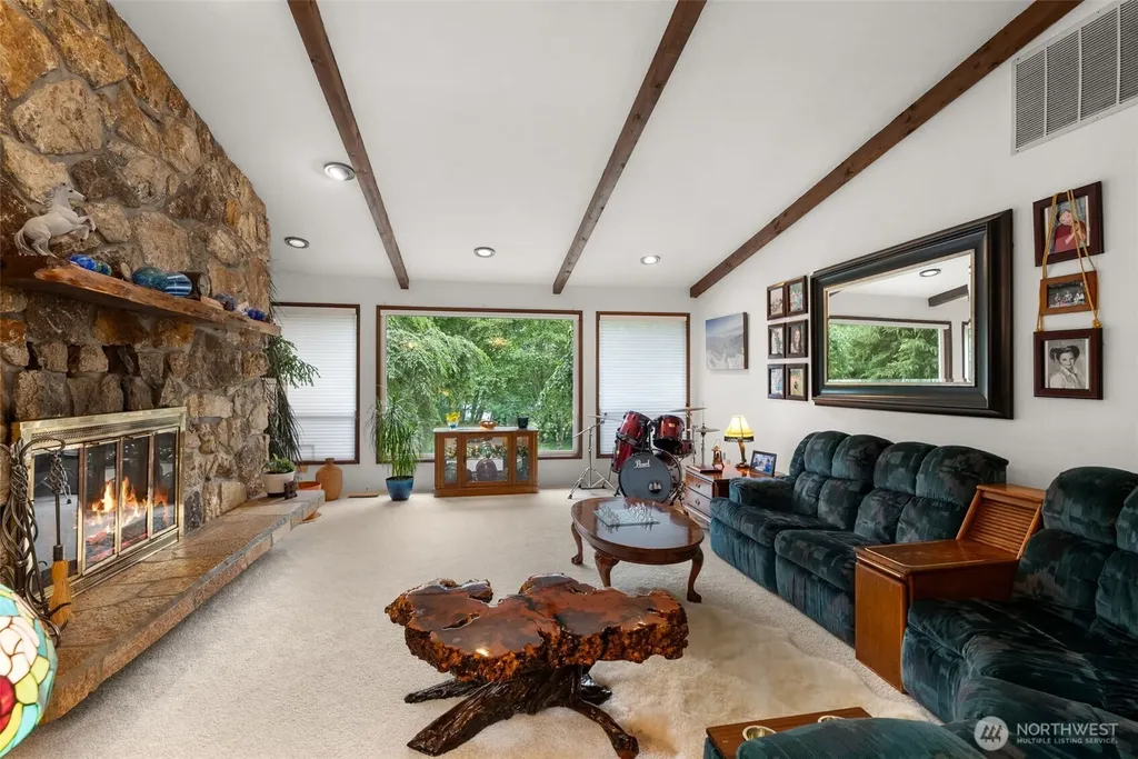 43 Hines Valley Road Raymond WA 98577