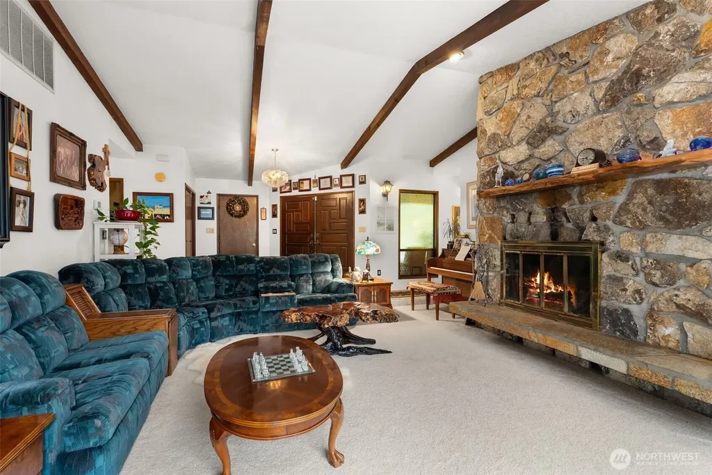 43 Hines Valley Road Raymond WA 98577
