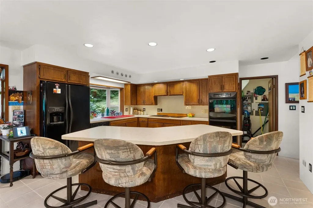 43 Hines Valley Road Raymond WA 98577