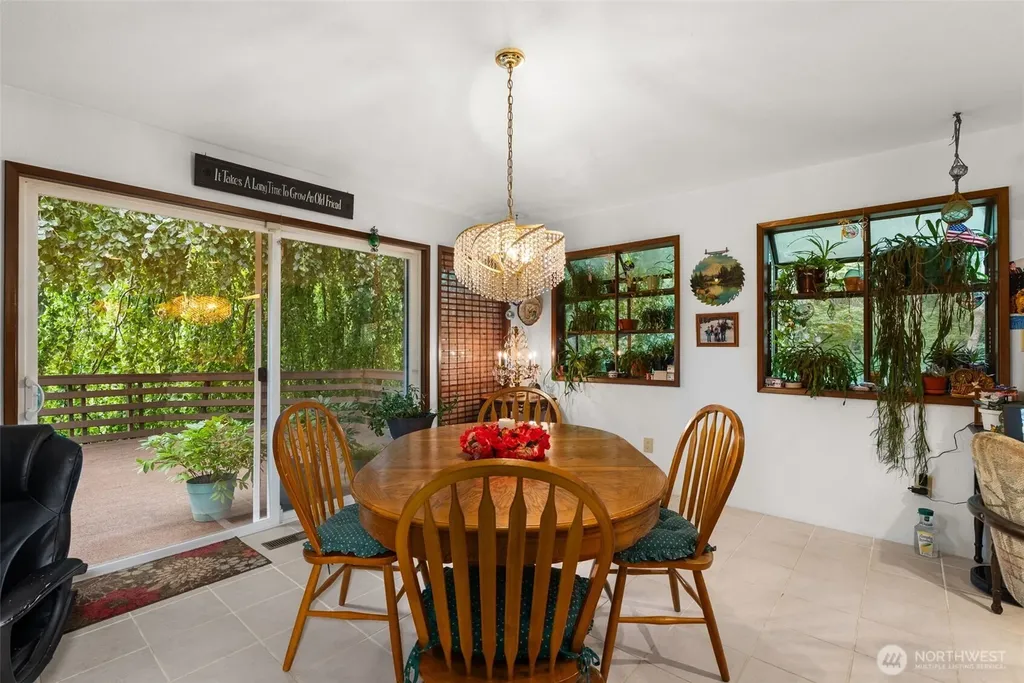 43 Hines Valley Road Raymond WA 98577