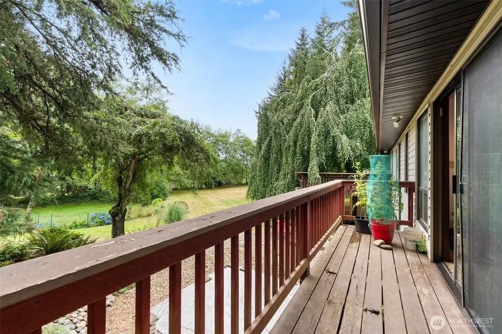 43 Hines Valley Road Raymond WA 98577