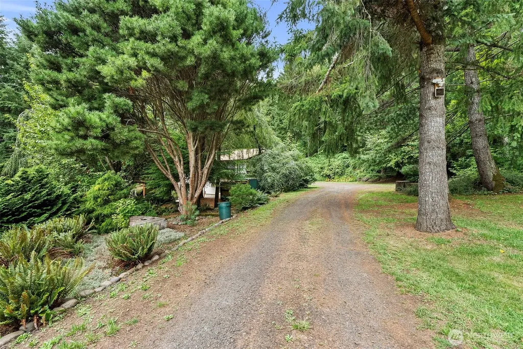 43 Hines Valley Road Raymond WA 98577