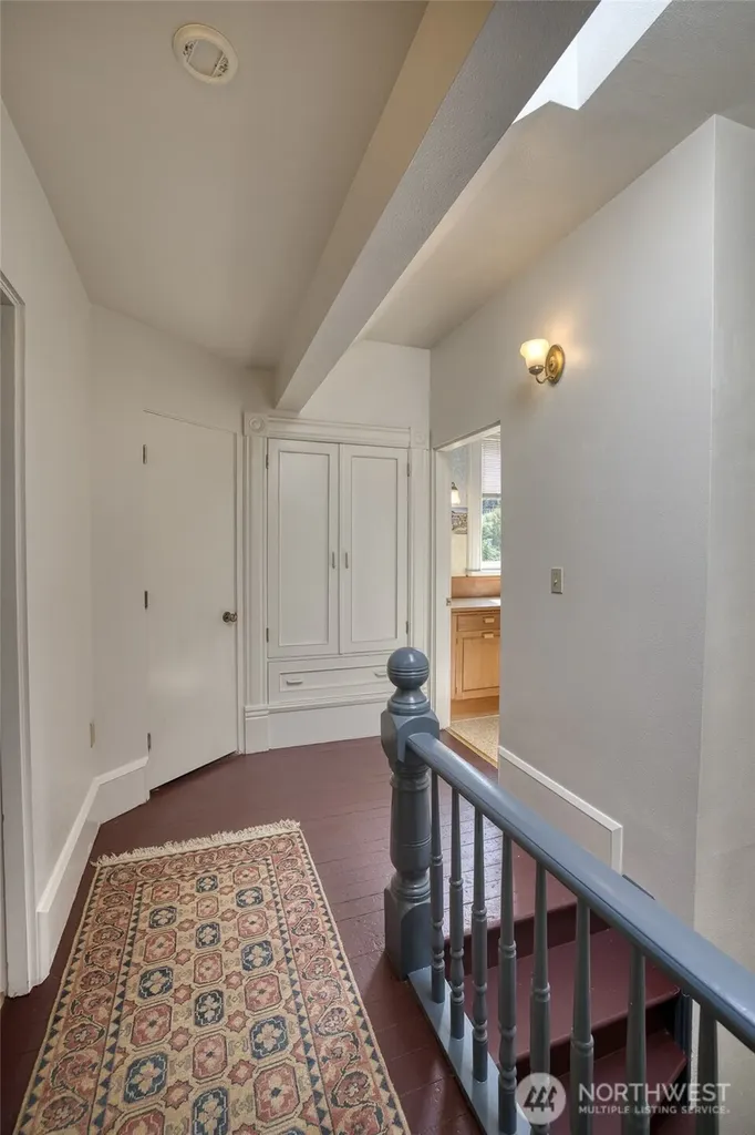 209 Ferry Street South Bend WA 98586