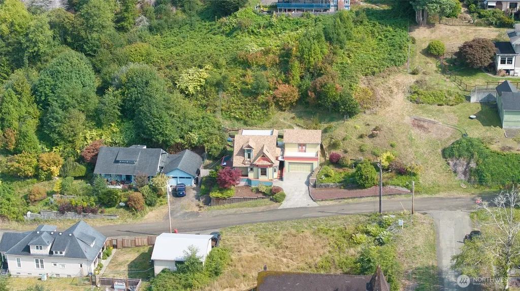 209 Ferry Street South Bend WA 98586