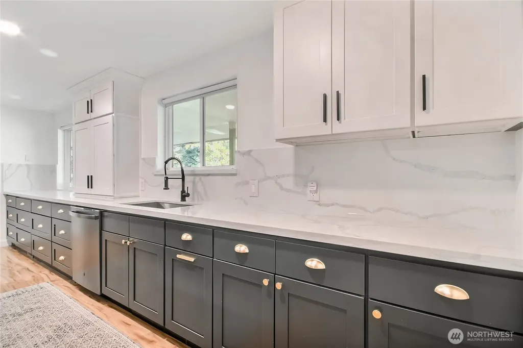 6902 Mount Tacoma Drive SW Lakewood WA 98499