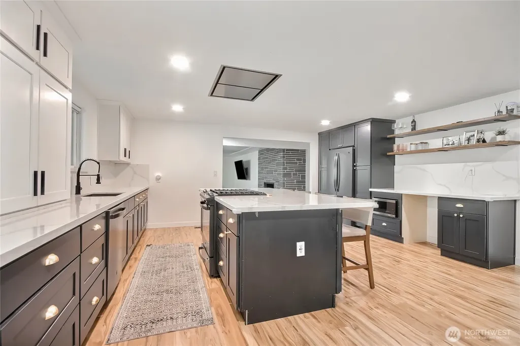 6902 Mount Tacoma Drive SW Lakewood WA 98499