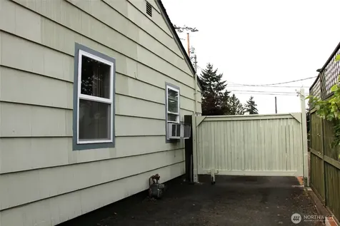 6439 S Clement Avenue Tacoma WA 98409