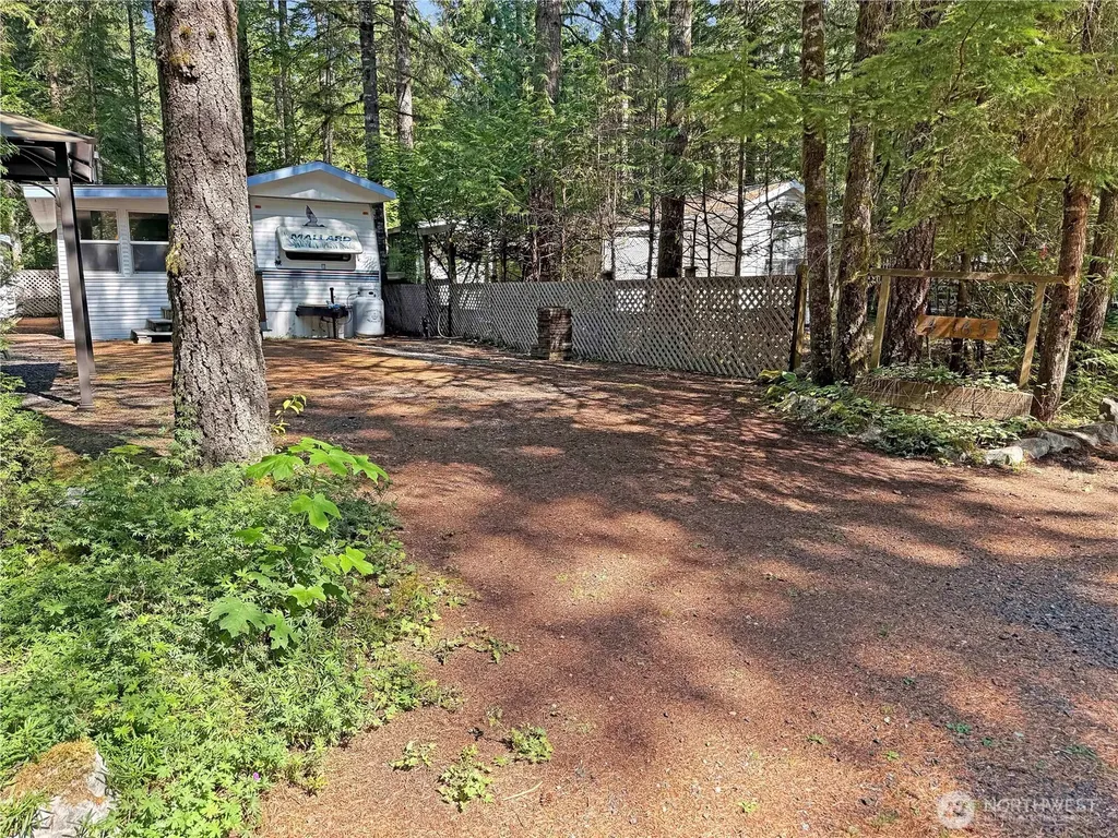165 Christmas Tree Circle Maple Falls WA 98244