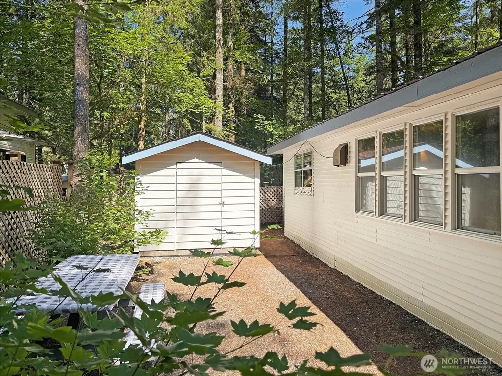 165 Christmas Tree Circle Maple Falls WA 98244
