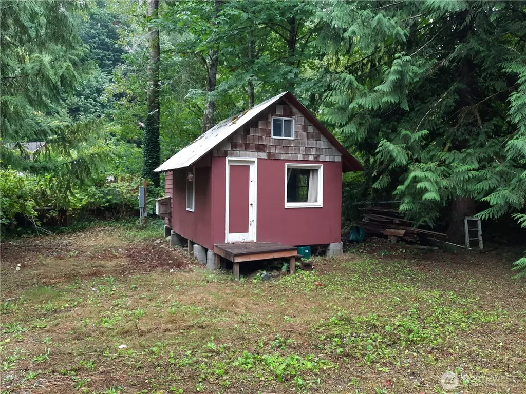 13816 White Falls Lane Concrete WA 98237