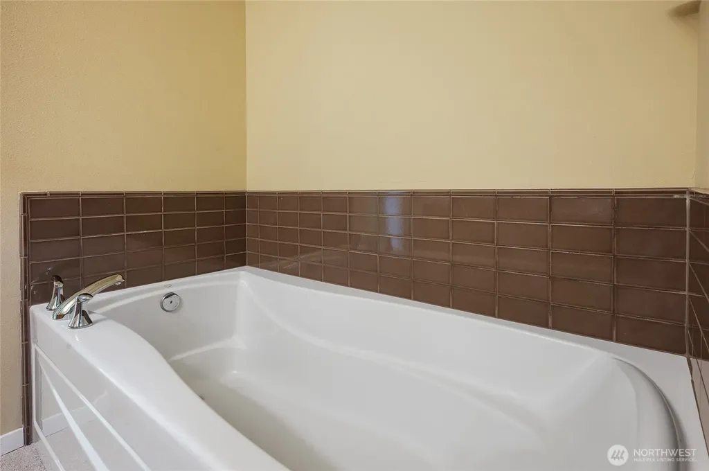 2901 NE Blakeley Street Seattle WA 98105