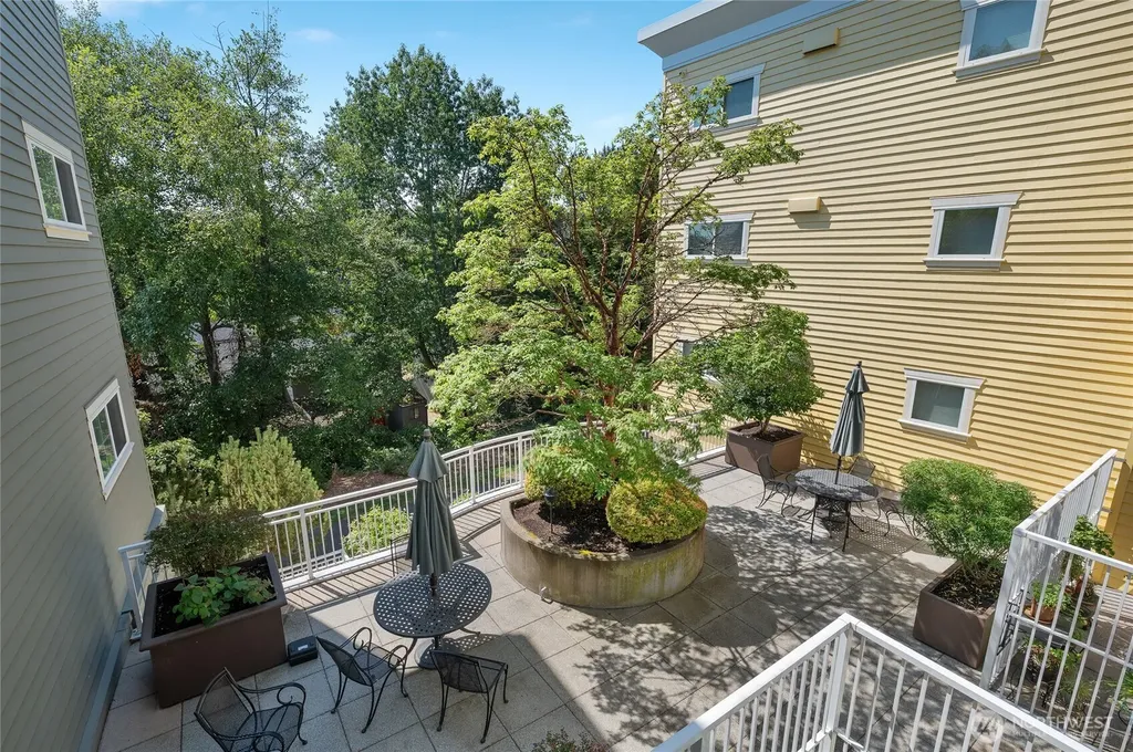 2901 NE Blakeley Street Seattle WA 98105