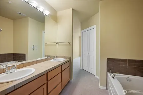 2901 NE Blakeley Street Seattle WA 98105