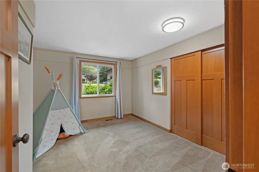 15115 78th Ave NE Kenmore WA 98028