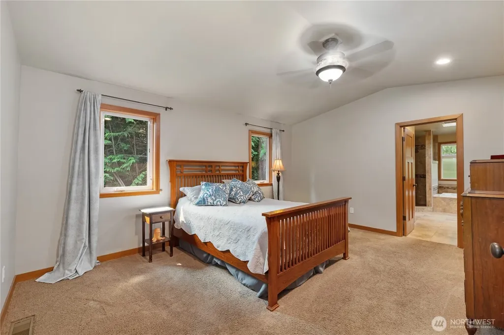 15115 78th Ave NE Kenmore WA 98028
