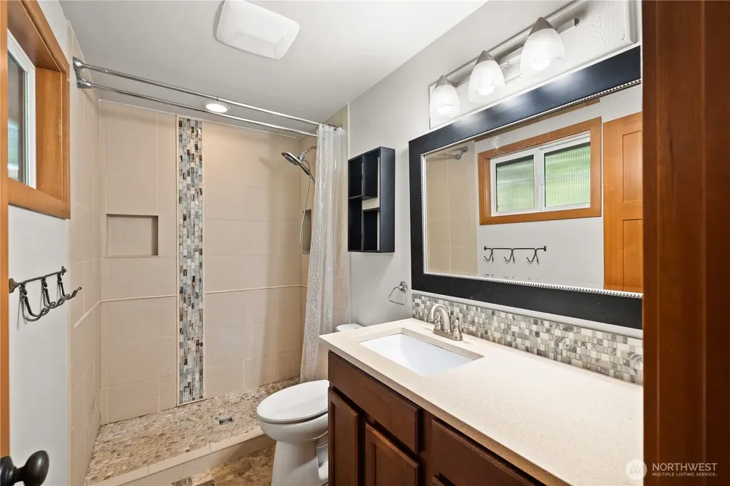 15115 78th Ave NE Kenmore WA 98028