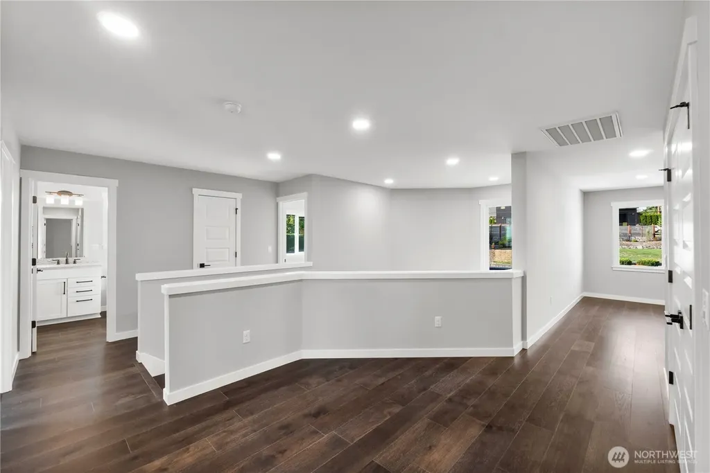 12124 50th Street Ct E Puyallup WA 98372