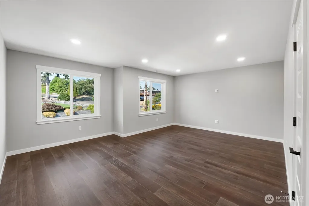 12124 50th Street Ct E Puyallup WA 98372