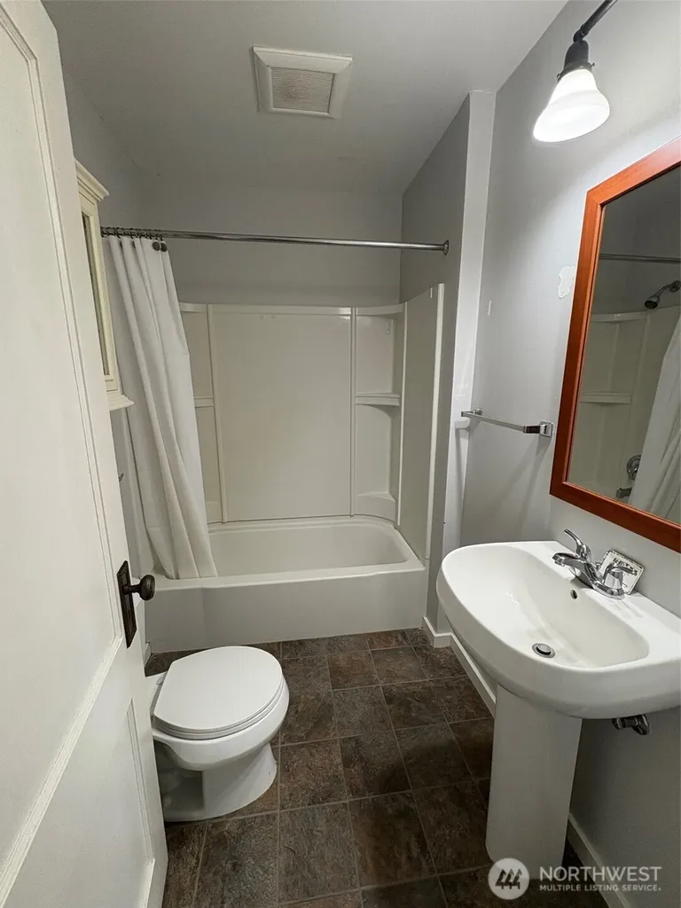 32002 48th Avenue S Roy WA 98580
