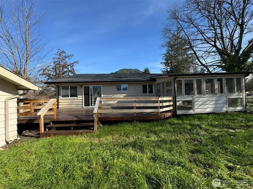 935 Madison Avenue Darrington WA 98241