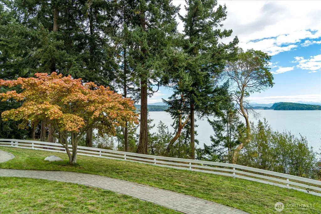 4486 Villarreal Lane Oak Harbor WA 98277