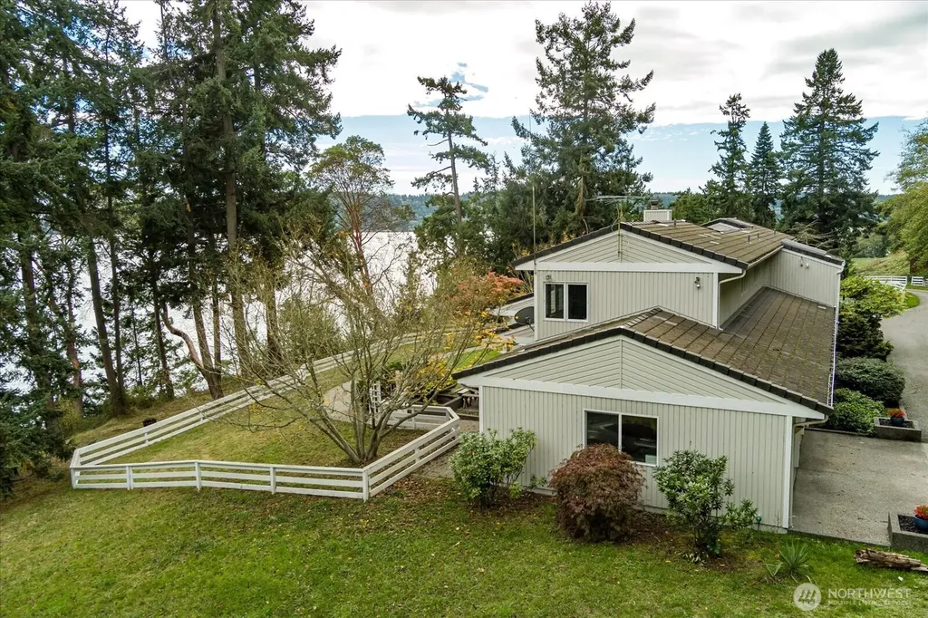 4486 Villarreal Lane Oak Harbor WA 98277