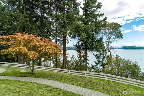 4486 Villarreal Lane Oak Harbor WA 98277
