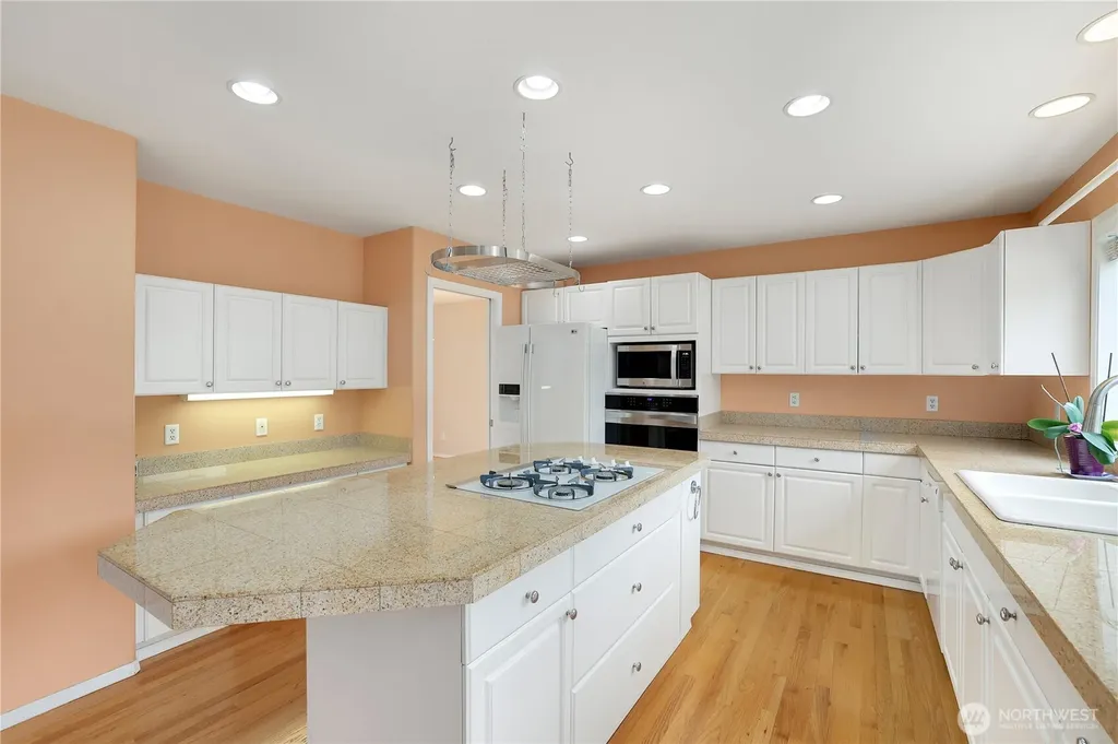 6914 86th Street E Puyallup WA 98371