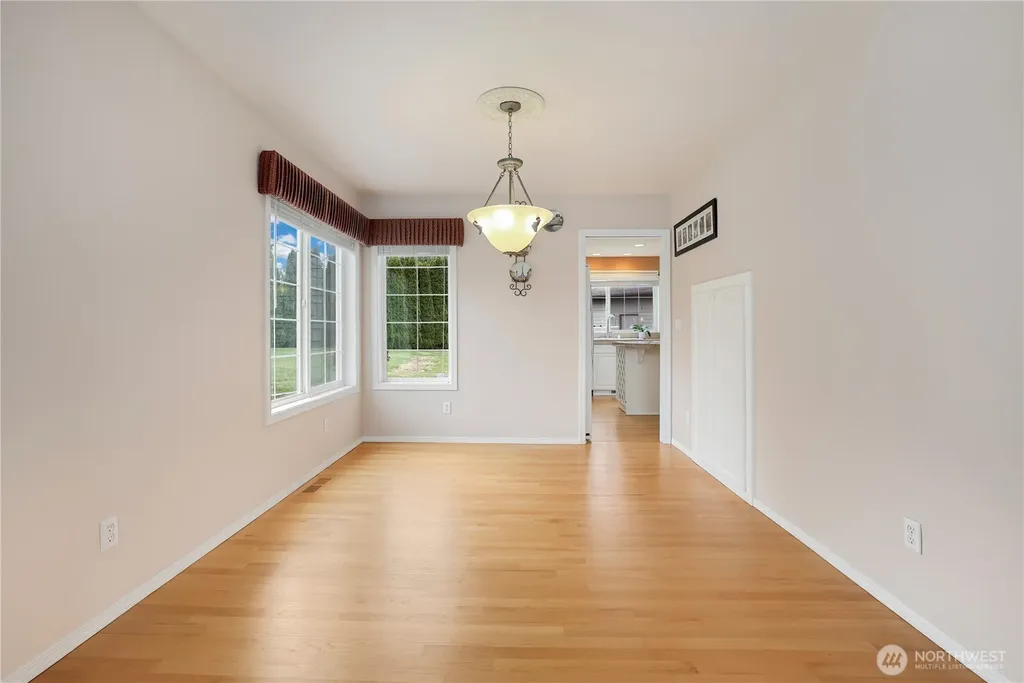 6914 86th Street E Puyallup WA 98371